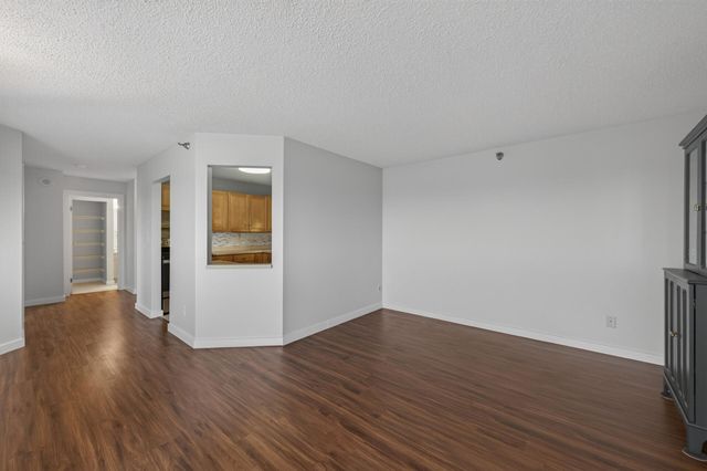 78 10th E Street 1909, Saint Paul, MN 55101
