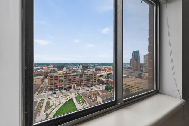 78 10th E Street 1909, Saint Paul, MN 55101