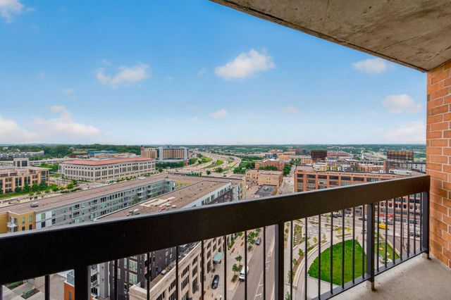 78 10th E Street 1909, Saint Paul, MN 55101