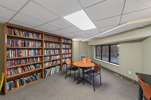 78 10th E Street 1909, Saint Paul, MN 55101