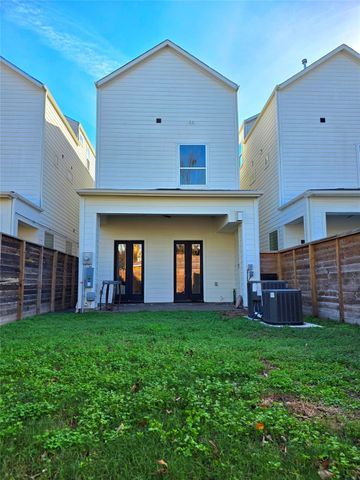 613 W 26th Street, Houston, TX 77008