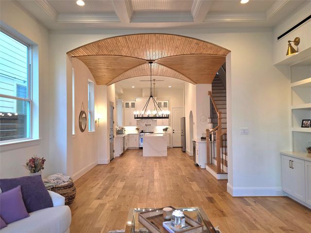 613 W 26th Street, Houston, TX 77008