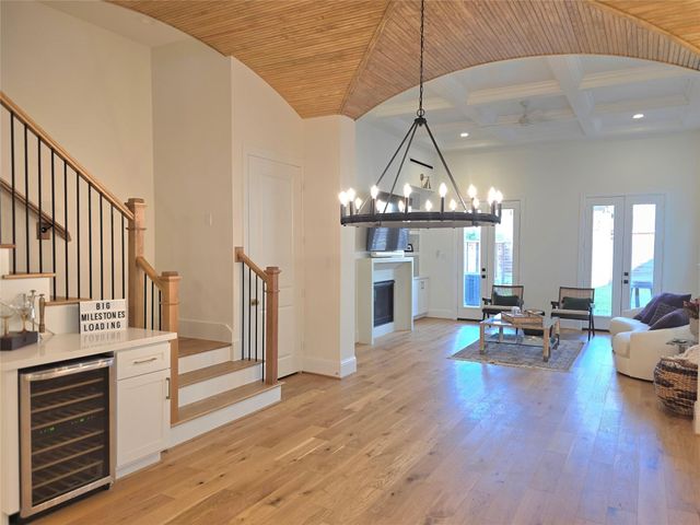 613 W 26th Street, Houston, TX 77008