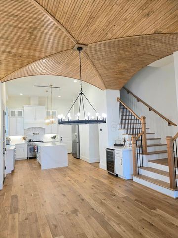 613 W 26th Street, Houston, TX 77008