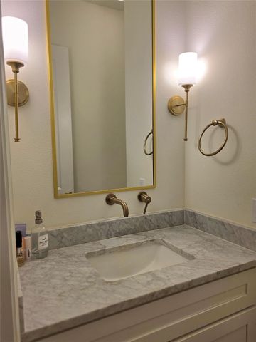 613 W 26th Street, Houston, TX 77008