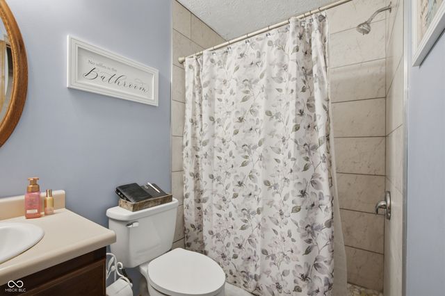 3127 N White River Parkway East Drive, Indianapolis, IN 46208