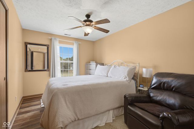 3127 N White River Parkway East Drive, Indianapolis, IN 46208