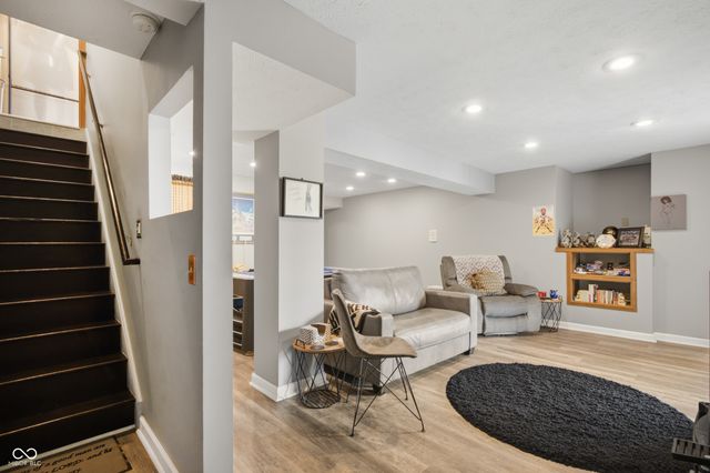 3127 N White River Parkway East Drive, Indianapolis, IN 46208