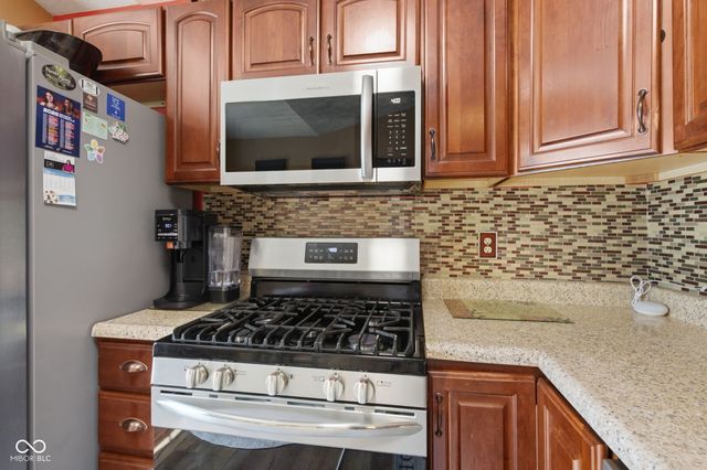 3127 N White River Parkway East Drive, Indianapolis, IN 46208