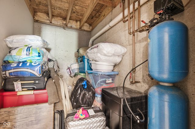 3127 N White River Parkway East Drive, Indianapolis, IN 46208