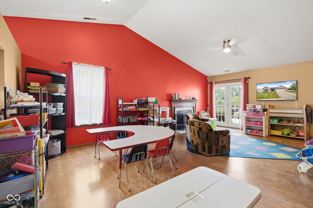 3127 N White River Parkway East Drive, Indianapolis, IN 46208