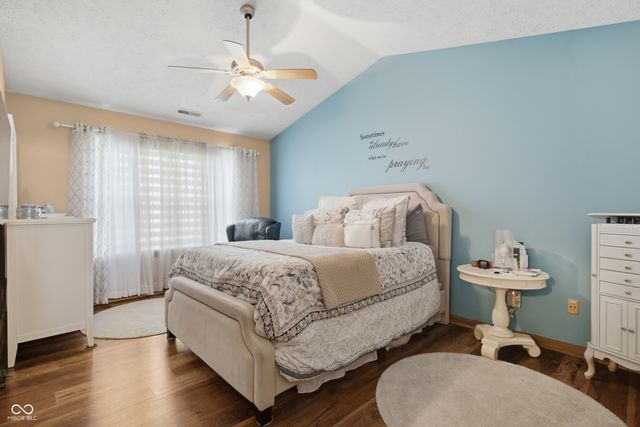 3127 N White River Parkway East Drive, Indianapolis, IN 46208