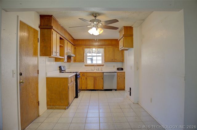 306 E 17th Street, Owasso, OK 74055