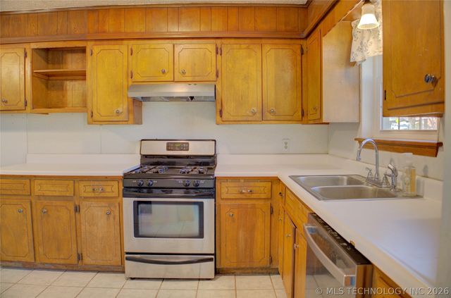 306 E 17th Street, Owasso, OK 74055