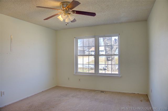 306 E 17th Street, Owasso, OK 74055