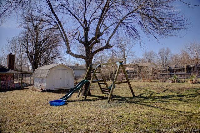 306 E 17th Street, Owasso, OK 74055