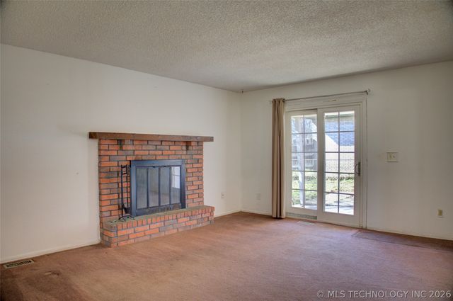 306 E 17th Street, Owasso, OK 74055