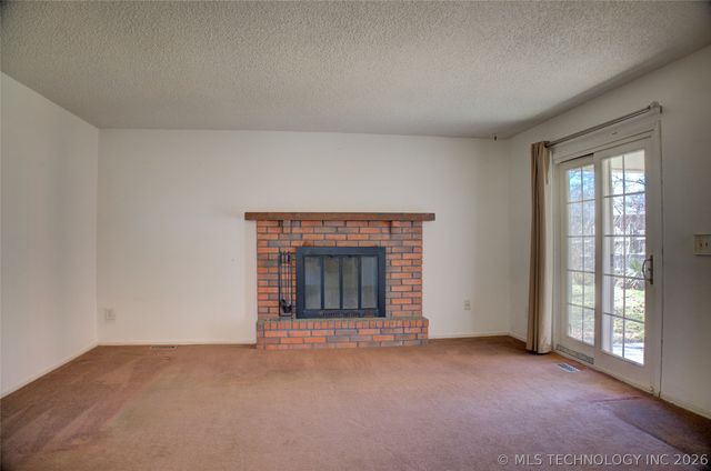 306 E 17th Street, Owasso, OK 74055