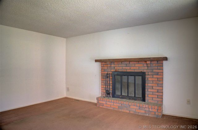 306 E 17th Street, Owasso, OK 74055