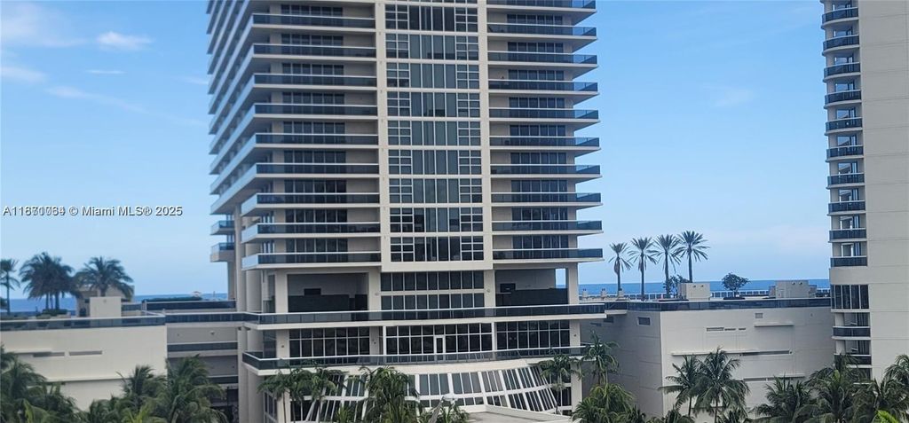 1825 S Ocean Dr 814, Hallandale Beach, FL 33009