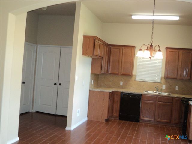 1109 Brown Rock Drive, New Braunfels, TX 78130