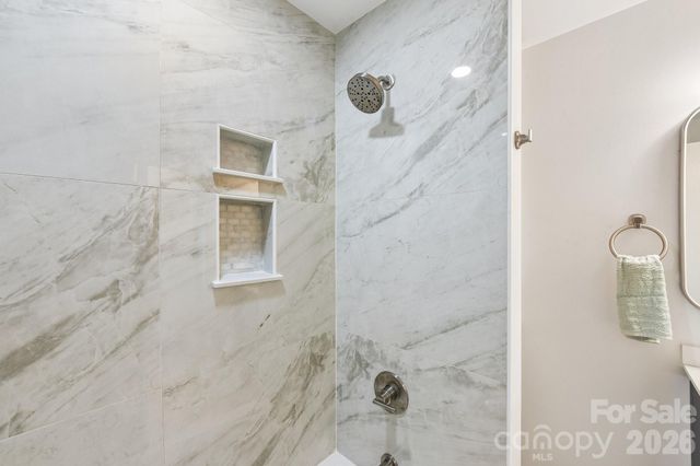 318 Red Roan Place, Charlotte, NC 28215