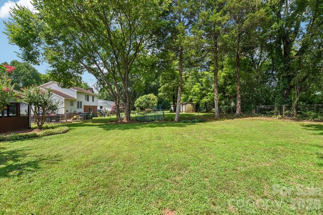 318 Red Roan Place, Charlotte, NC 28215