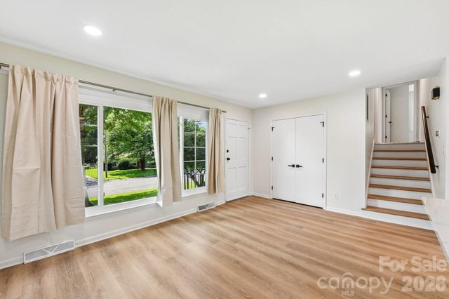 318 Red Roan Place, Charlotte, NC 28215