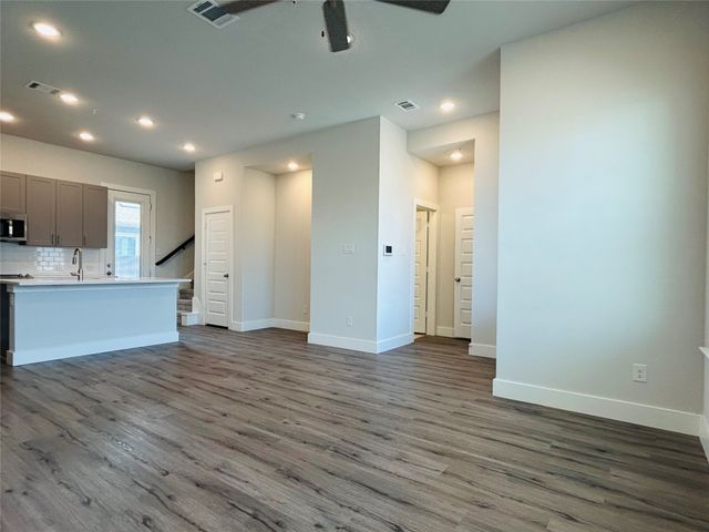 760 W Bedford Euless Road 218, Hurst, TX 76053