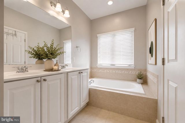 1739 THEALE WAY, Hanover, MD 21076