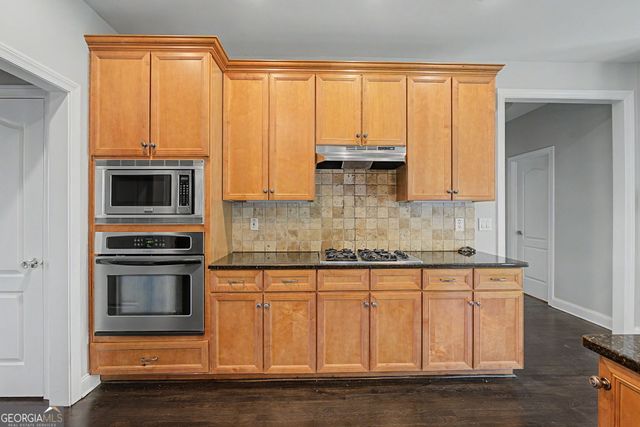 328 Thistlewood Run, Mcdonough, GA 30252