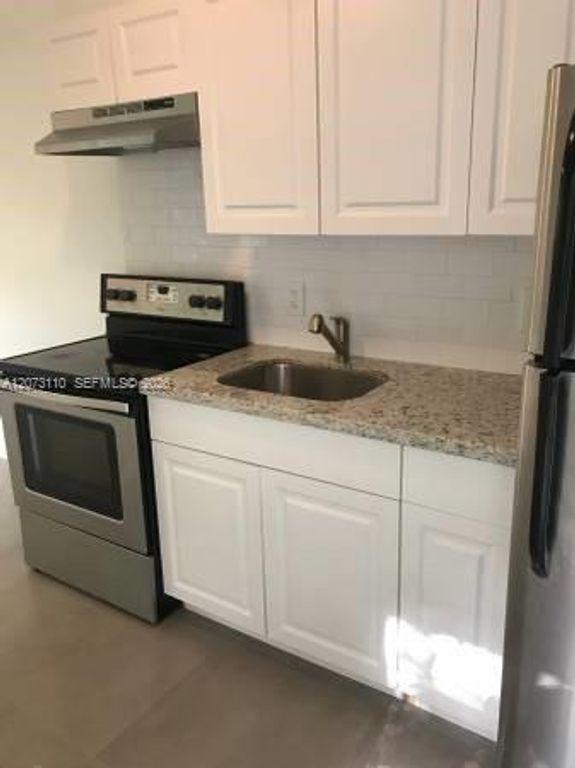 2600 NE 205th Street 2, Miami, FL 33180