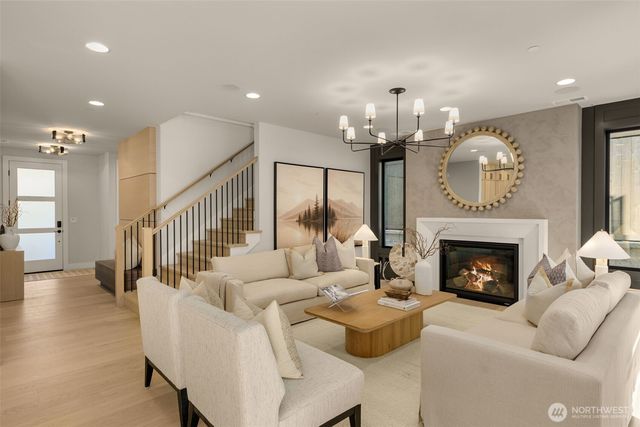615 & 617 13th Avenue W, Kirkland, WA 98033