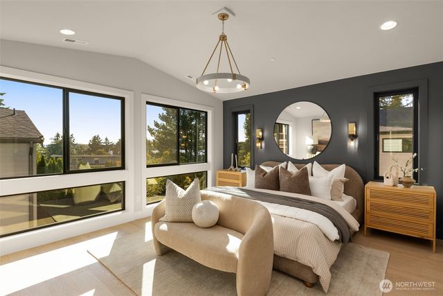 615 & 617 13th Avenue W, Kirkland, WA 98033