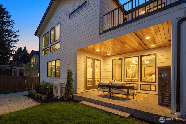 615 & 617 13th Avenue W, Kirkland, WA 98033