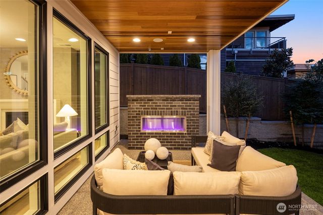 615 & 617 13th Avenue W, Kirkland, WA 98033