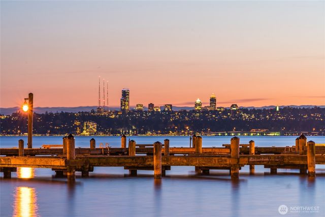 615 & 617 13th Avenue W, Kirkland, WA 98033
