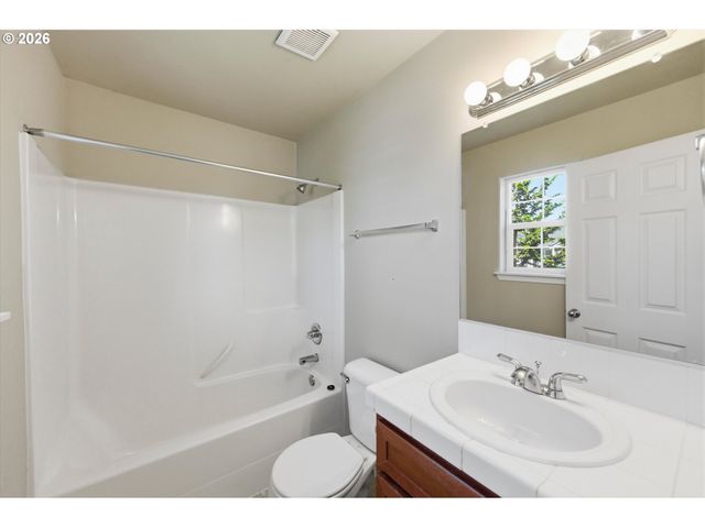 15943 Sw KAYLYNN Ln, Beaverton, OR 97006