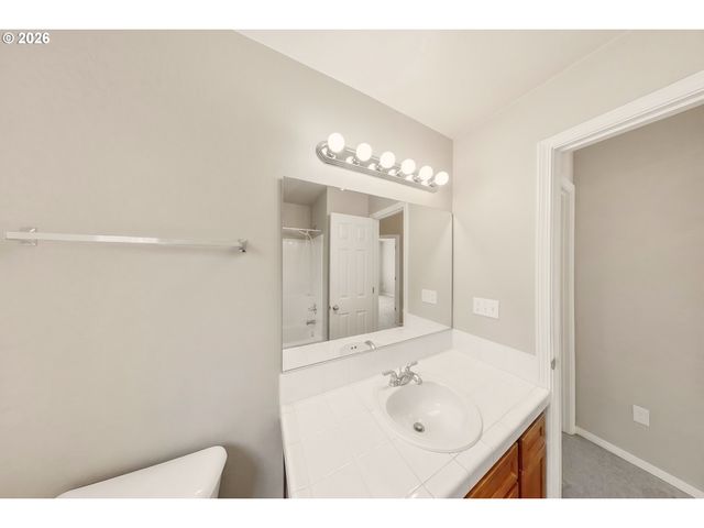 15943 Sw KAYLYNN Ln, Beaverton, OR 97006