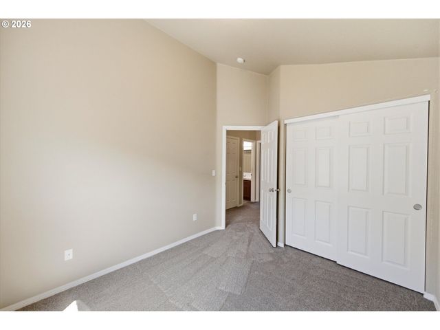 15943 Sw KAYLYNN Ln, Beaverton, OR 97006