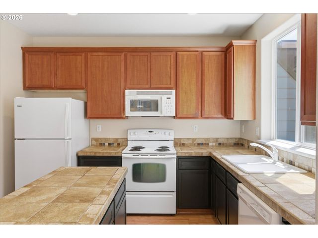 15943 Sw KAYLYNN Ln, Beaverton, OR 97006