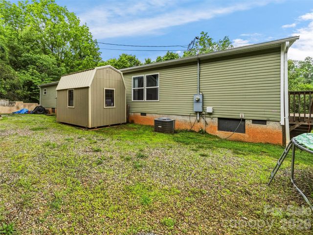 395 Old US 19 23 Highway, Candler, NC 28715