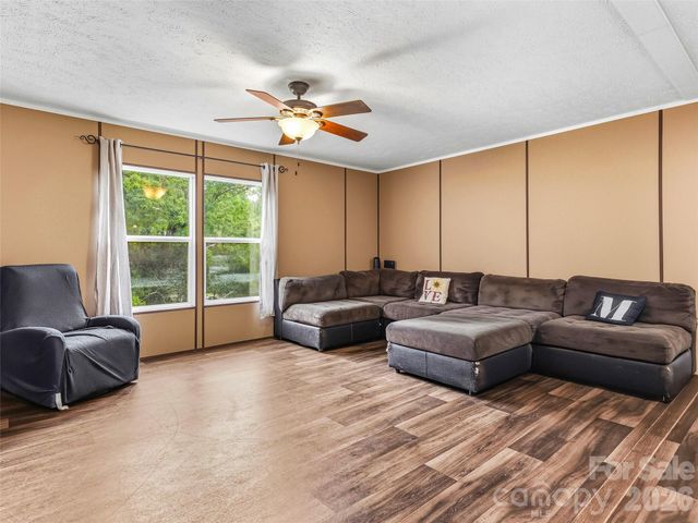 395 Old US 19 23 Highway, Candler, NC 28715