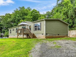 395 Old US 19 23 Highway, Candler, NC 28715
