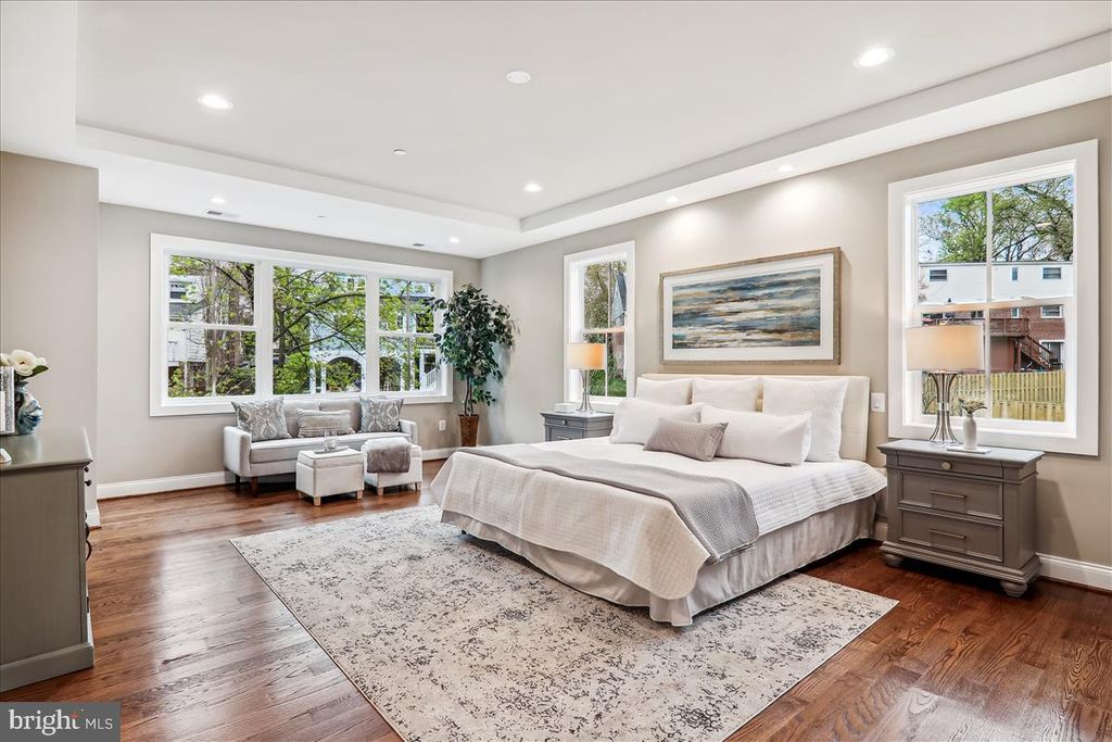 Image 11 of property listing at 6217 PLAINVIEW RD, Bethesda, MD 20817