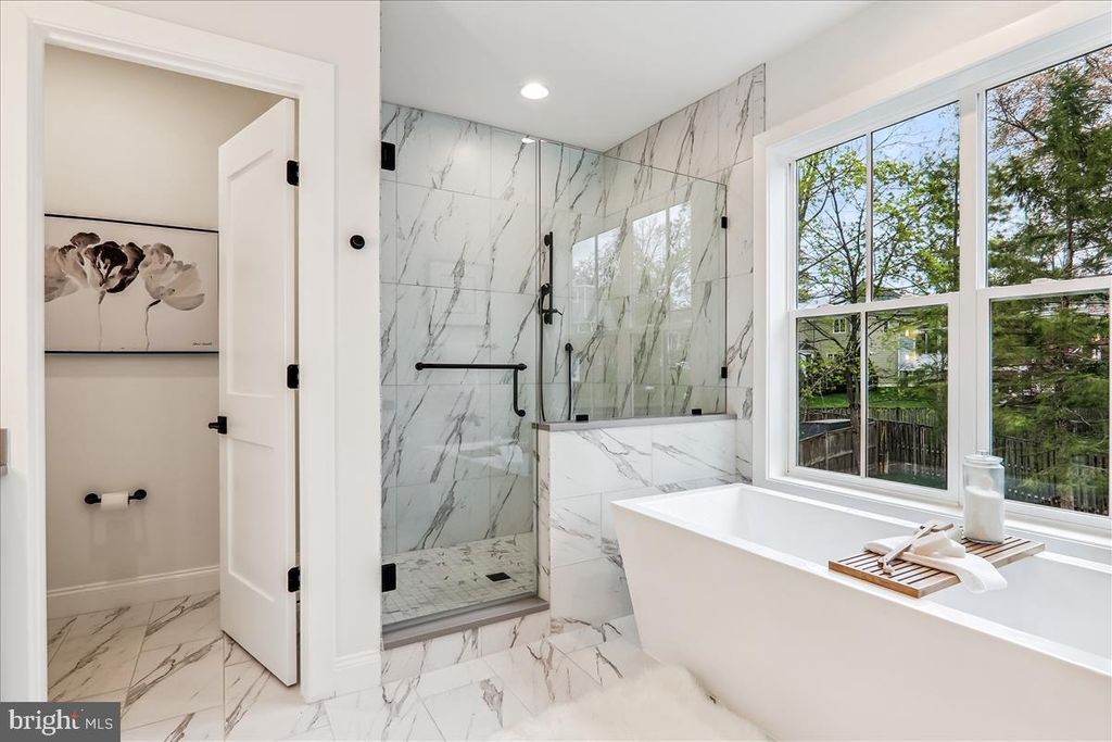 Image 13 of property listing at 6217 PLAINVIEW RD, Bethesda, MD 20817