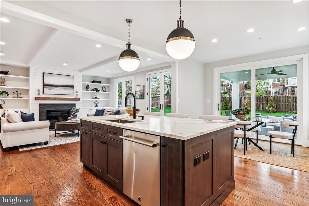 Image 8 of property listing at 6217 PLAINVIEW RD, Bethesda, MD 20817