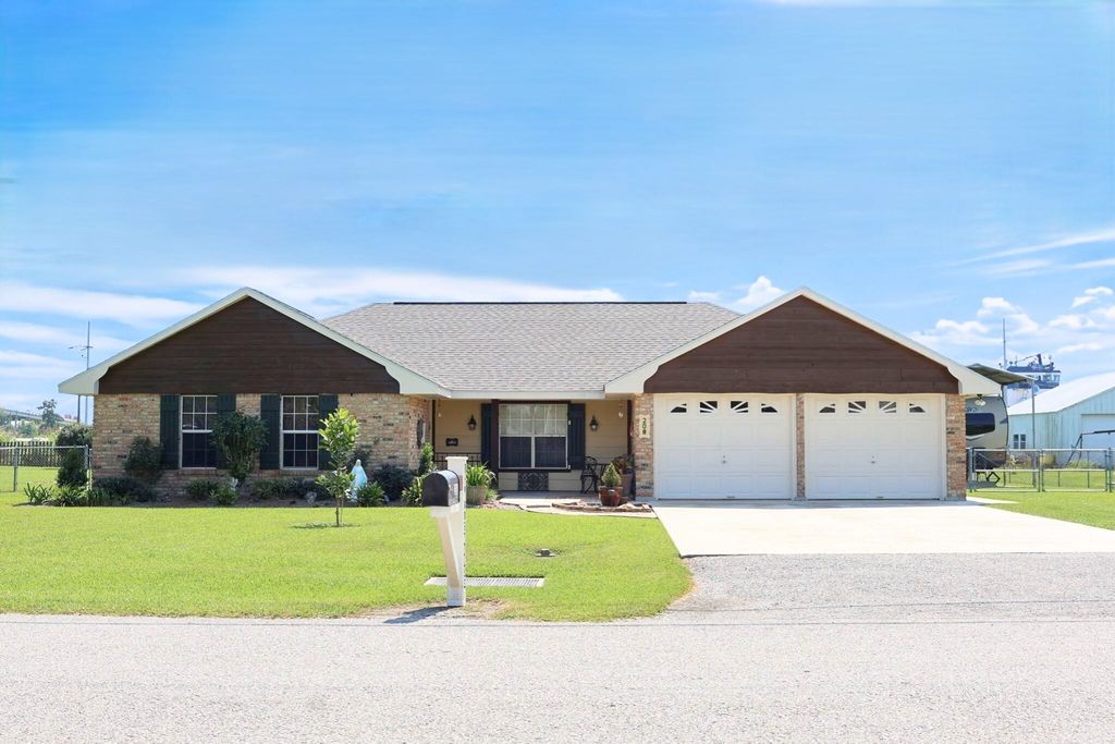 208 Gemini Street, Larose, LA 70373