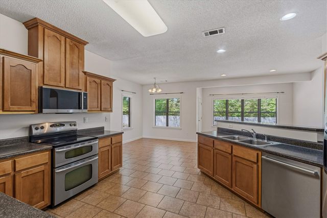 3671 HAYNES RD, Bartlett, TN 38133