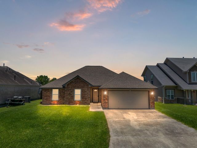 4804 Stingray Drive, Bay City, TX 77414